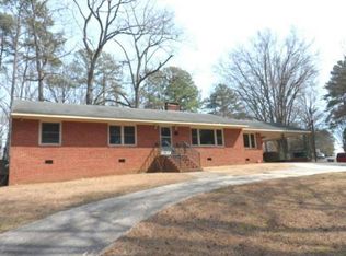 622 N Gulf St, Sanford, NC 27330