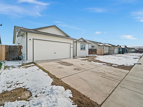 3rd image of 530 Saint Louis Rd