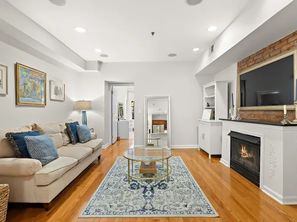 221 Willow Ave APT 2R, Hoboken, NJ 07030