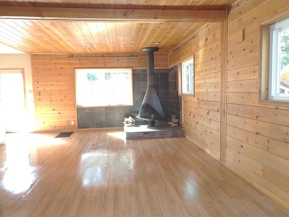 4th image of 628 Knoll Dr