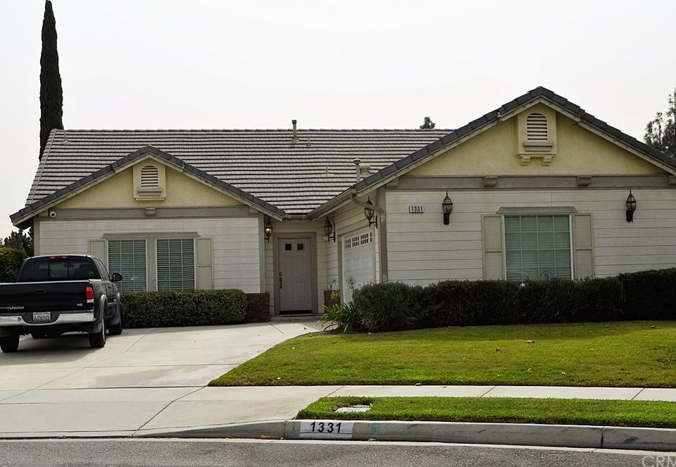 1st image of 1331 Briar Way