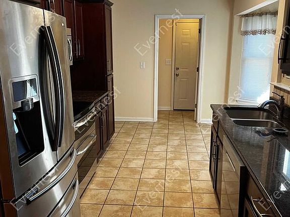 5th image of 3077 Reelfoot Dr