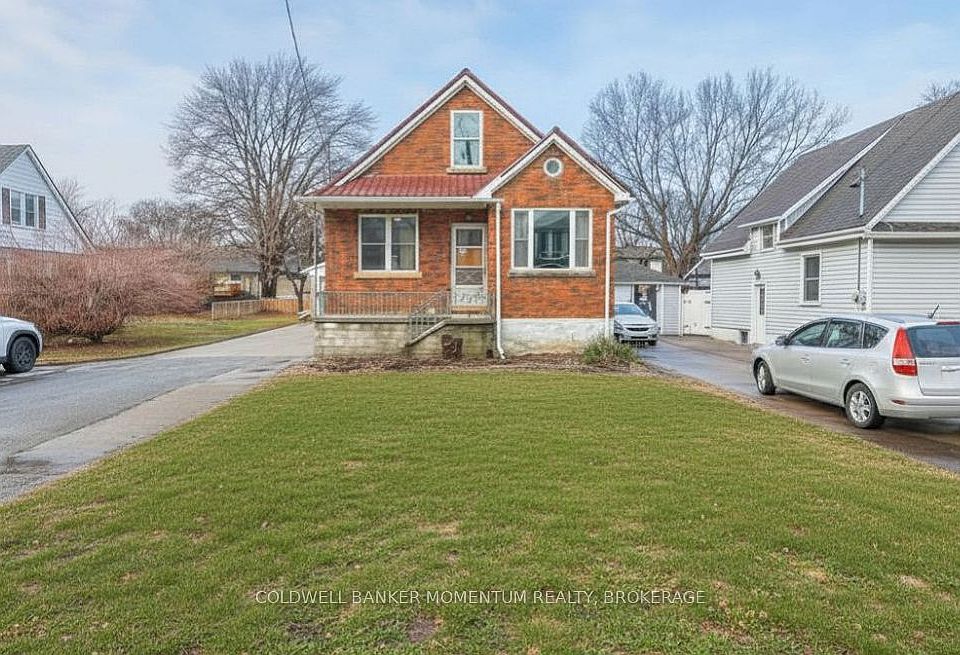 1st image of 123 Haig St