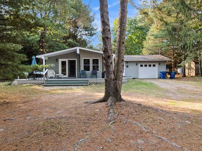 87 E Hanover St, Pentwater, MI, 49449