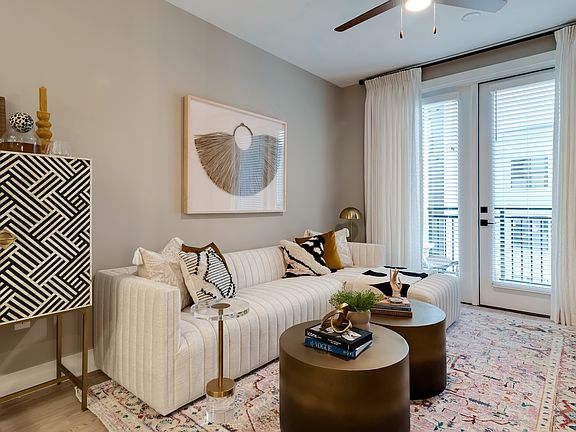 Margaux Midtown Lincoln Property-6JPG
