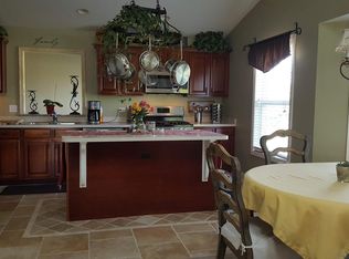 700 Kresswood Dr #D6, McHenry, IL 60050