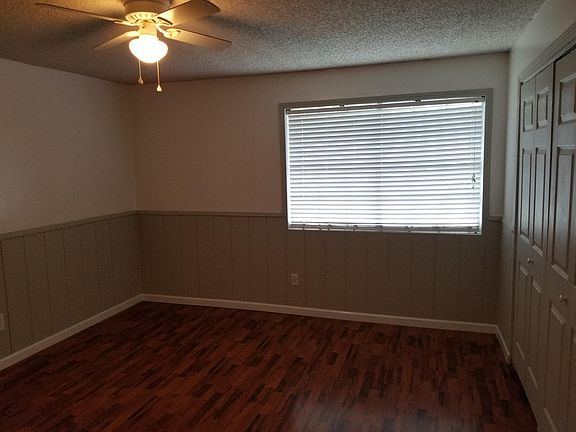 5th image of 133 W Camellia Ave