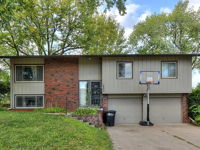 9630 Taylor St — Photo 42