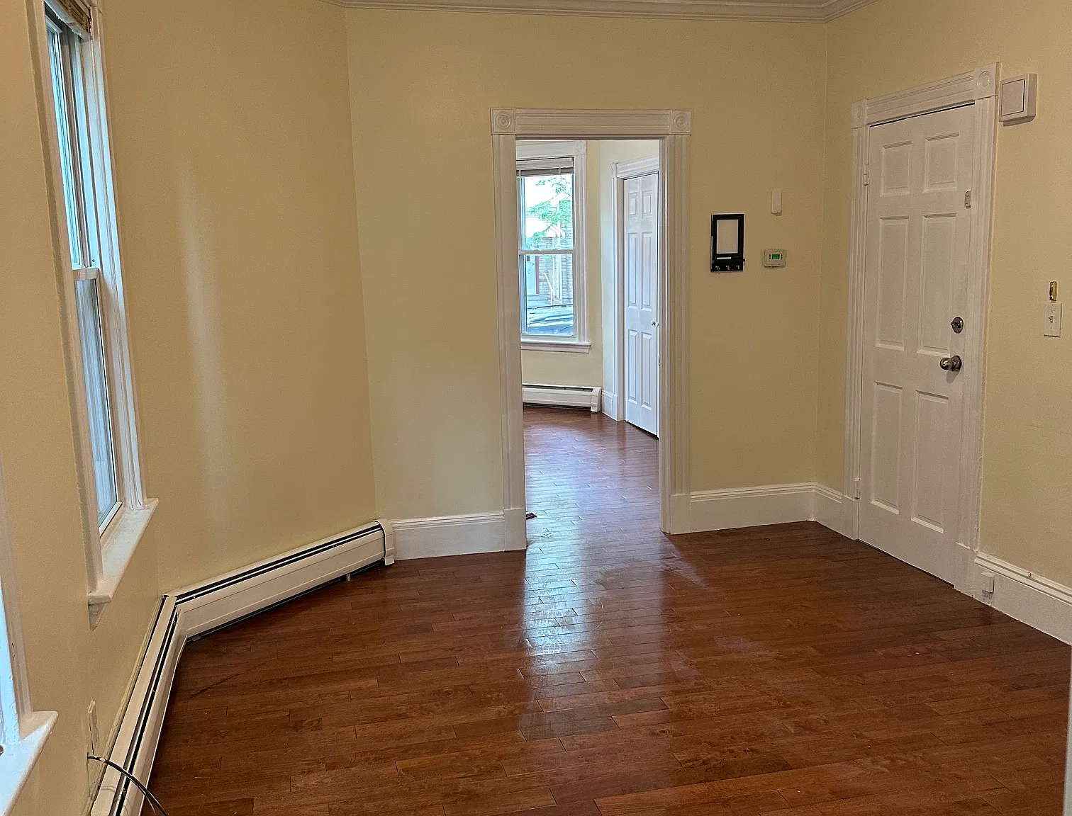 224 Chelsea St — Photo 2