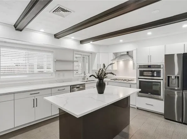 109 Cobble Hill Rd, Lincoln, RI 02865