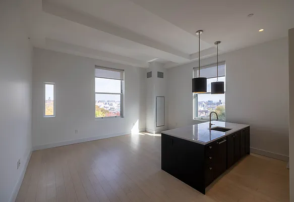 Rented by DelShah Capital LLC | media 25