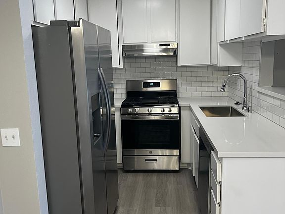 5th image of 7531 Hampton Ave Floor 2