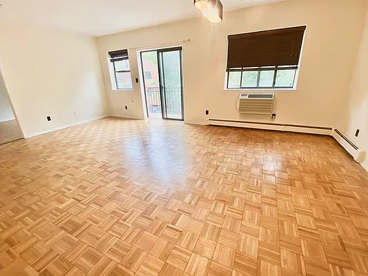 Rented by Papp Realty | media 12