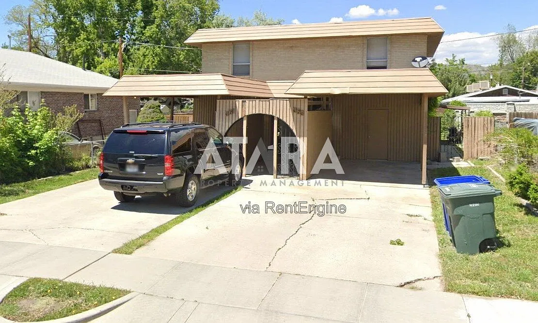 2 bed, 1.5 bath, 1300 sqft, $1,725 — Photo 1