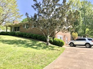 1603 Whippoorwill Dr, Lawrenceburg, TN 38464