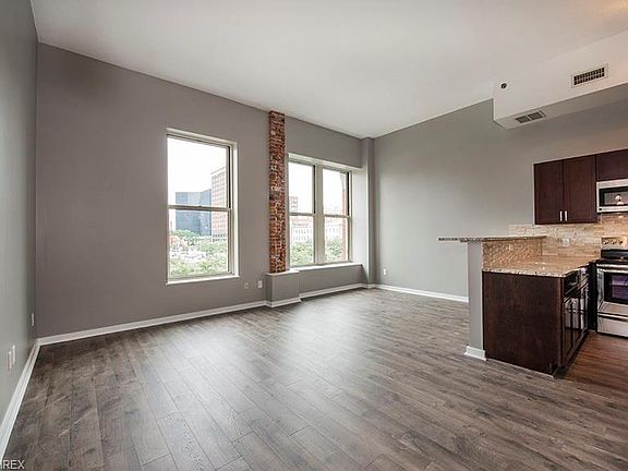 2nd image of 408 W Saint Clair Ave APT 406