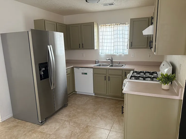 10632 Stanley Dr NW — Photo 8