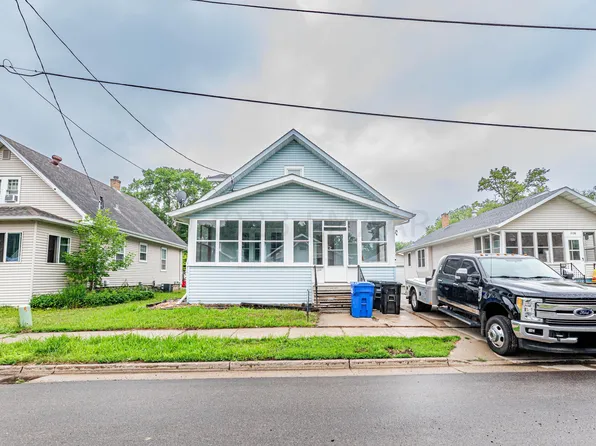 1118 9th St N, Fargo, ND 58102