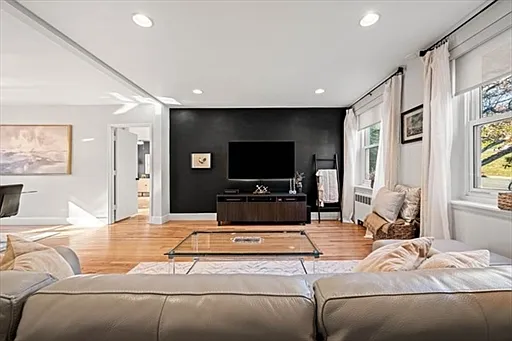 130 Boylston St #2 — Photo 21