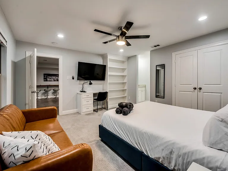 987 Little Den Dr — Photo 43