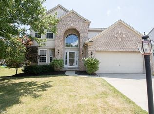 27207 Hatherton Ln #27, Olmsted Falls, OH 44138