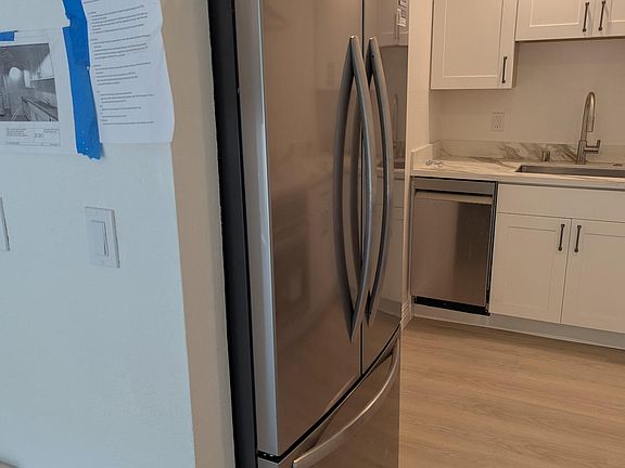 5th image of 250 Red Hill Ave APT 1