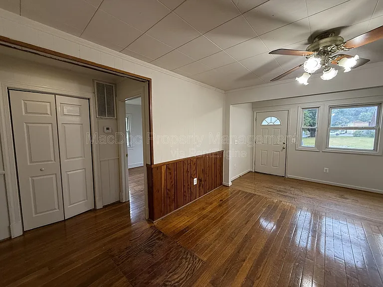 503 Pratt St — Photo 16