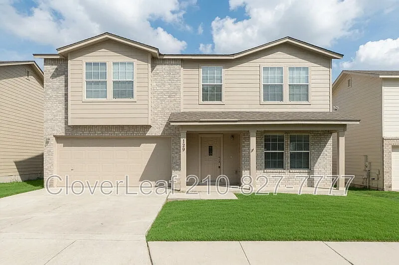 4 bed, 2.5 bath, 2700 sqft, $2,204 — Photo 3