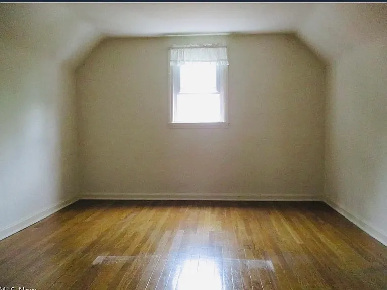 9300 Plymouth Ave — Photo 9