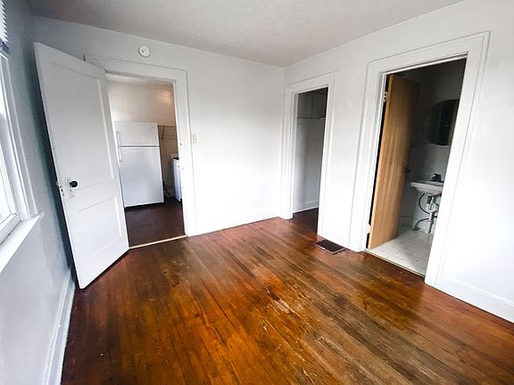 5th image of 258 Marsteller St
