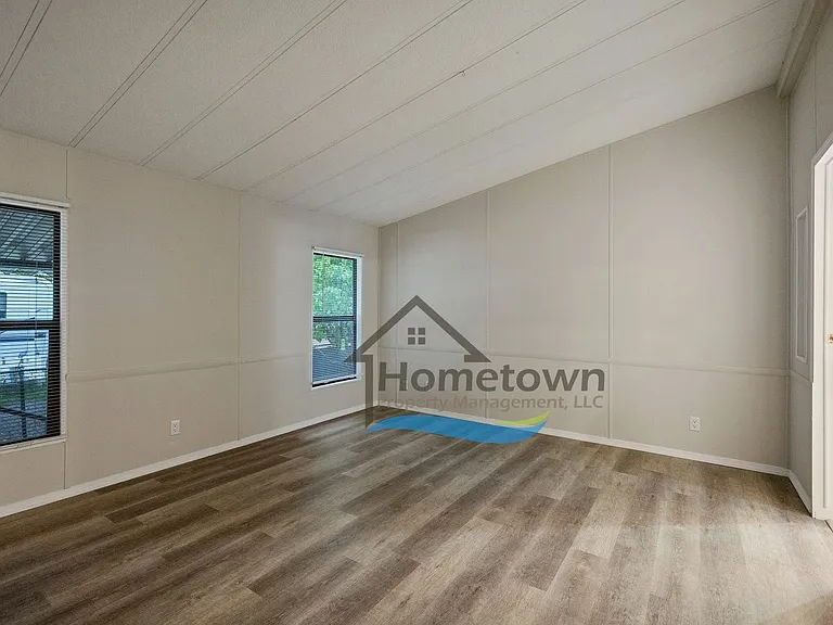 140 W Cosgrove Rd — Photo 12