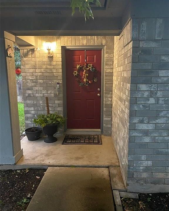 2nd image of 16813 Bailey Jean Dr