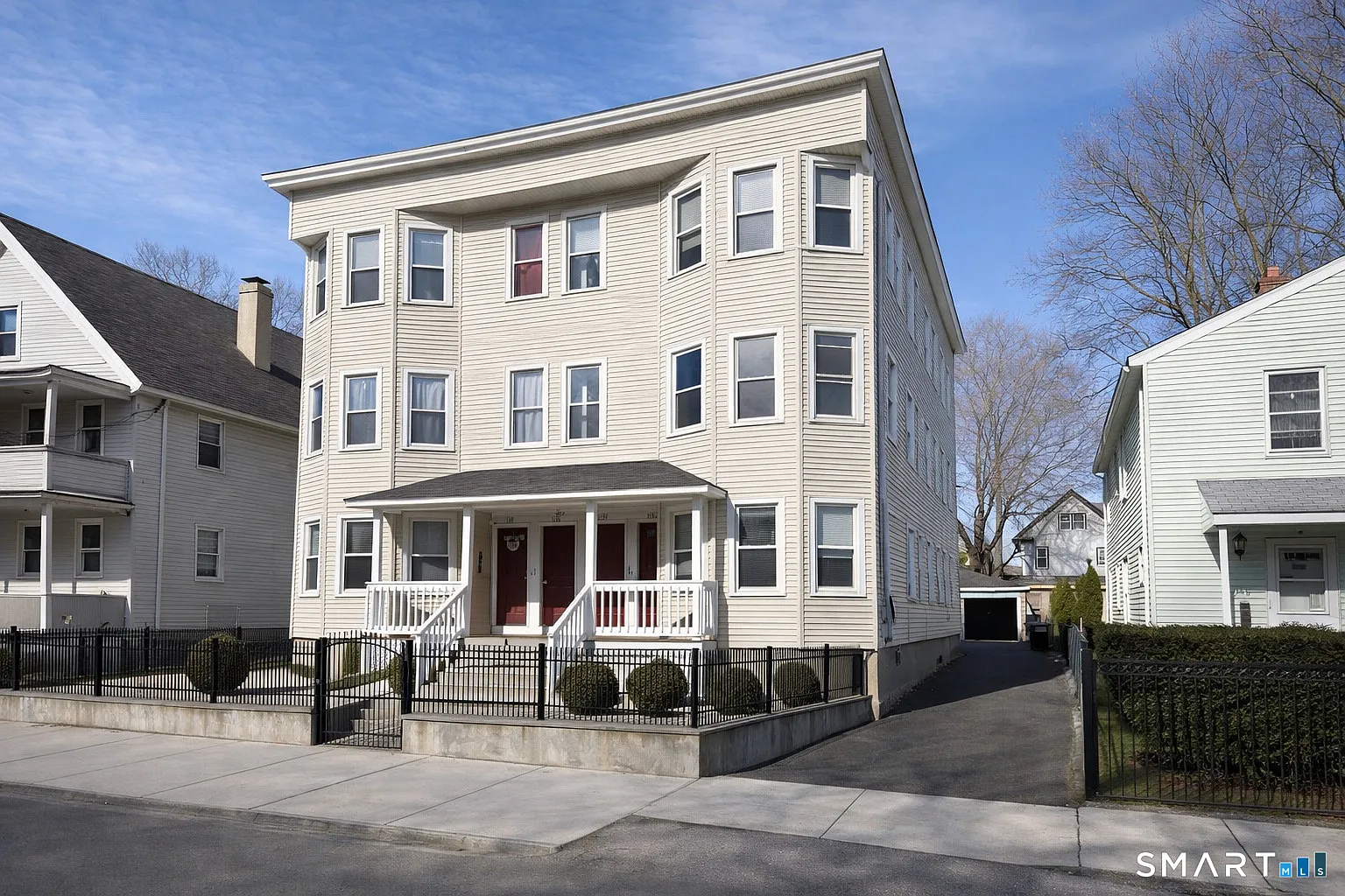 2 bed, 1.0 bath, 900 sqft, $1,700 — Photo 3