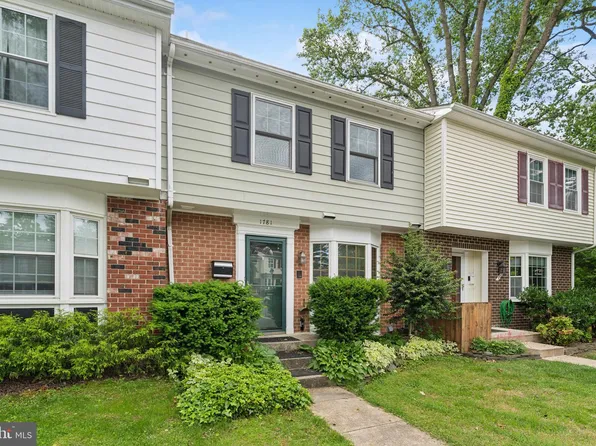 1781 Redgate Farms Ct, Rockville, MD 20850