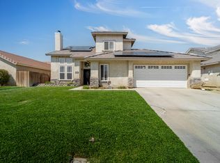 2525 Summerchase Ave, Rosamond, CA 93560