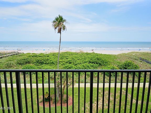 2nd image of 4570 Ocean Beach Blvd #122