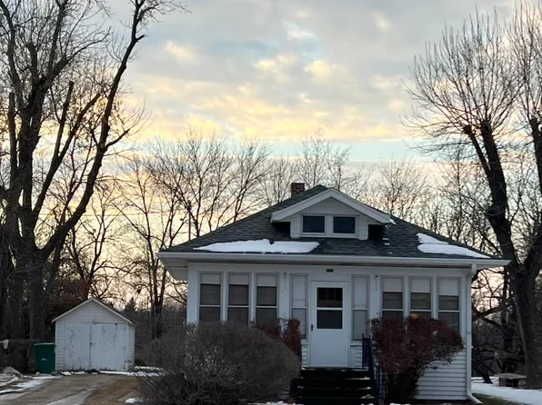 331 Center Ave N, Mayville, ND 58257