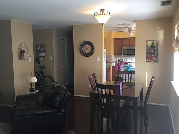 2nd image of 2751 Pennsylvania Ave #B208