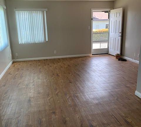 3rd image of 81 N Dunning St