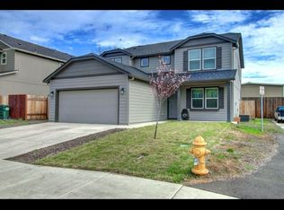 62 Oak Heights Dr, Eagle Pt, OR 97524