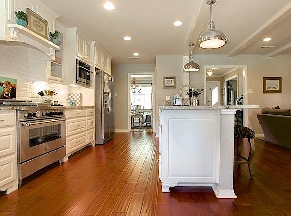 4th image of 4317 Miraloma Dr