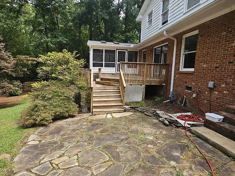 807 N Harrison Ave — Photo 3
