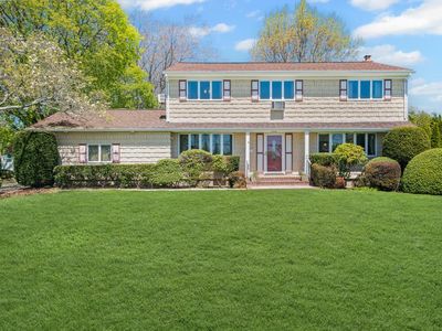 1 Bardolier Lane, Bay Shore, NY, 11706