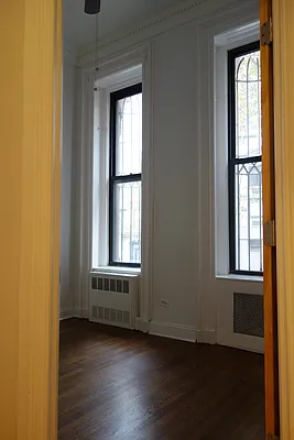Rented by Aryeh Realty | media 38