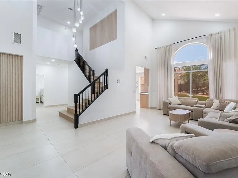 8253 Ruby Mountain Way — Photo 4