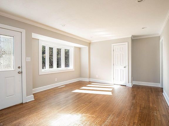 2nd image of 2033 Truelove Ln