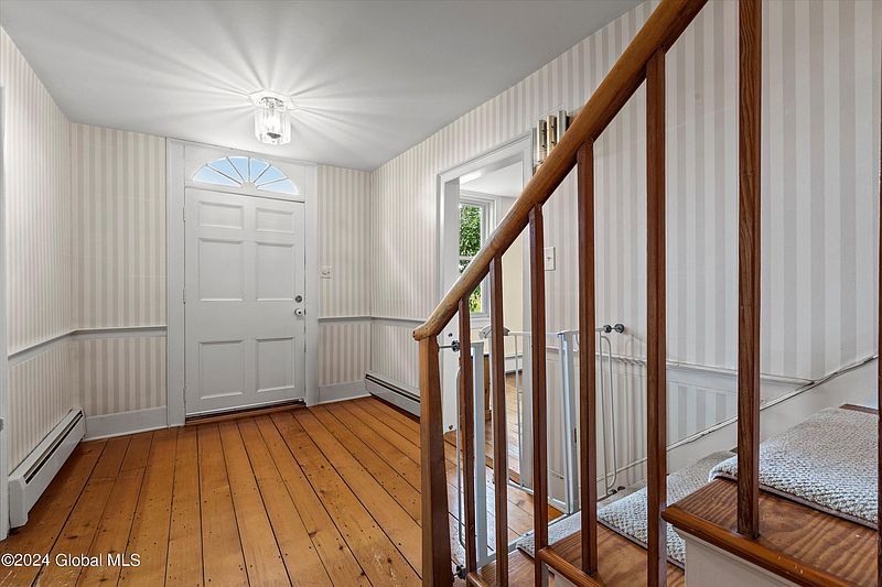 4th image of 847 Grovenors Corners Road