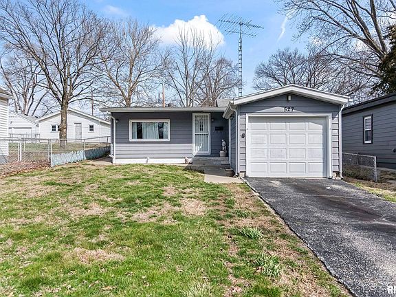 3rd image of 527 Wood Ave