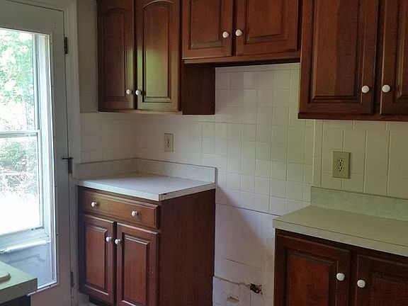 4th image of 17925 Chagrin Blvd