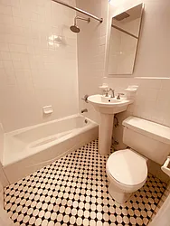 Rented by Metropolis Real Estate of Manhattan